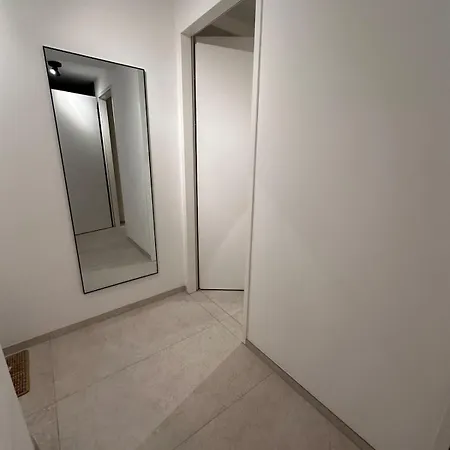 Modernes Inkl Garage Und Balkon * لينتز