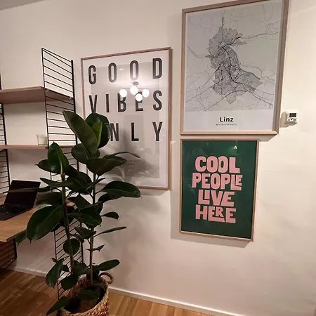 Apartment Modernes Inkl Garage Und Balkon