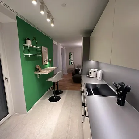아파트 Modernes Inkl Garage Und Balkon 린츠
