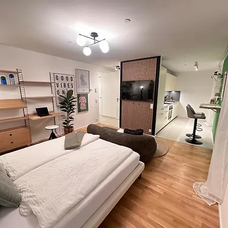 아파트 Modernes Inkl Garage Und Balkon