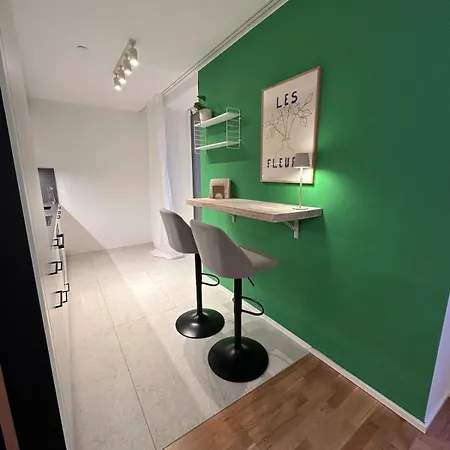 Modernes Inkl Garage Und Balkon Apartmán