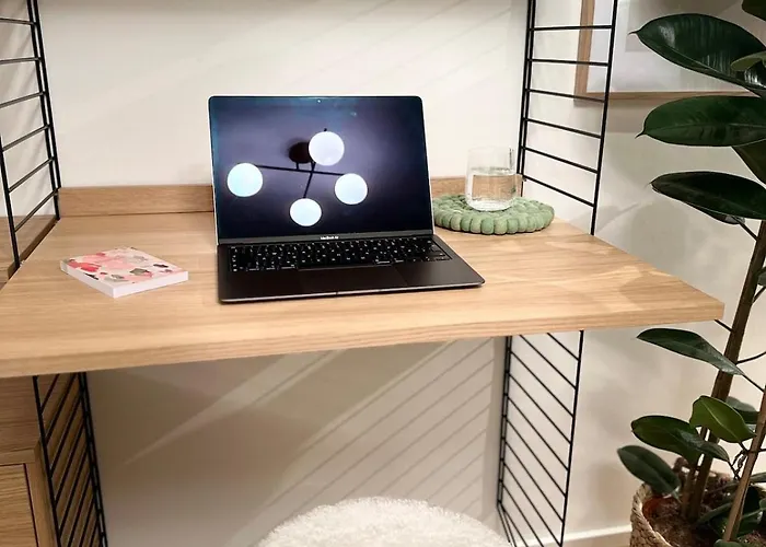 Modernes Inkl Garage Und Balkon شقة